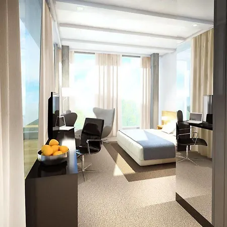 ホテル Focus Premium 3*